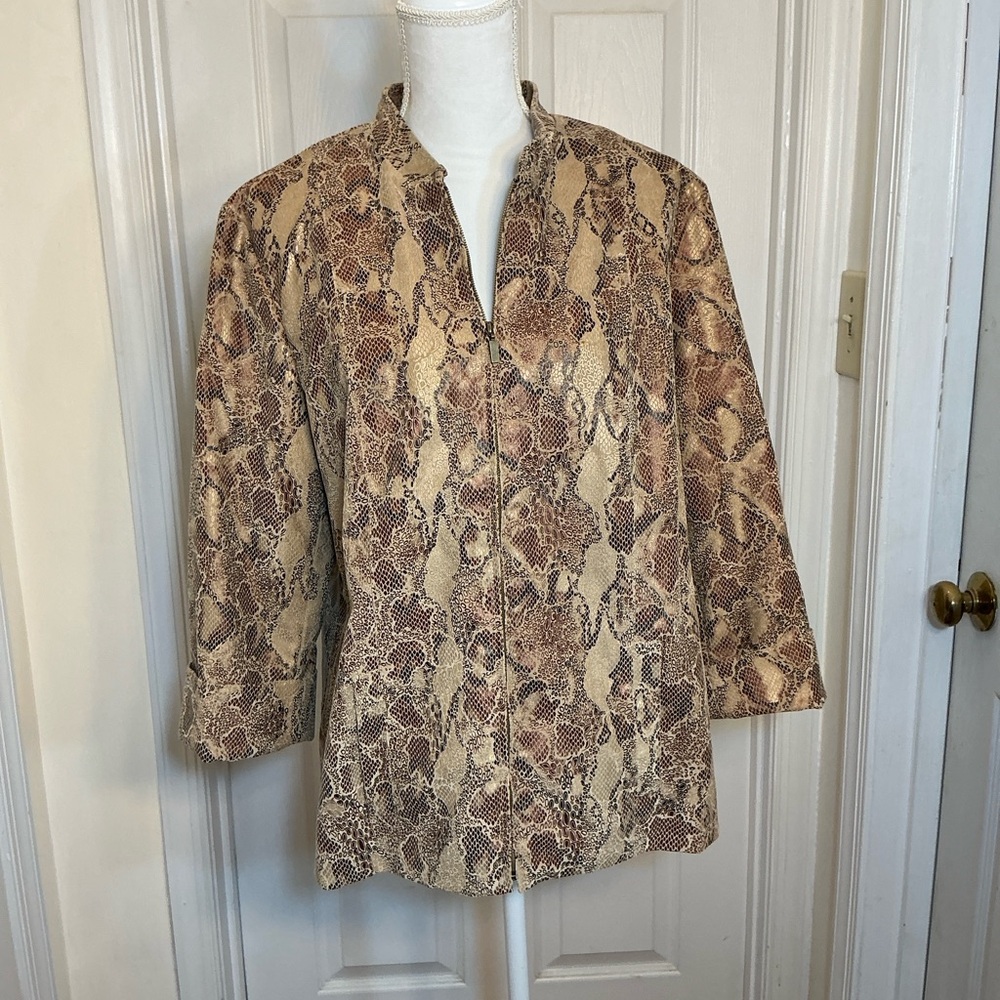 Animal Print Jacket Size 16 Zip Front 3/4 Sleeve Lightweight
